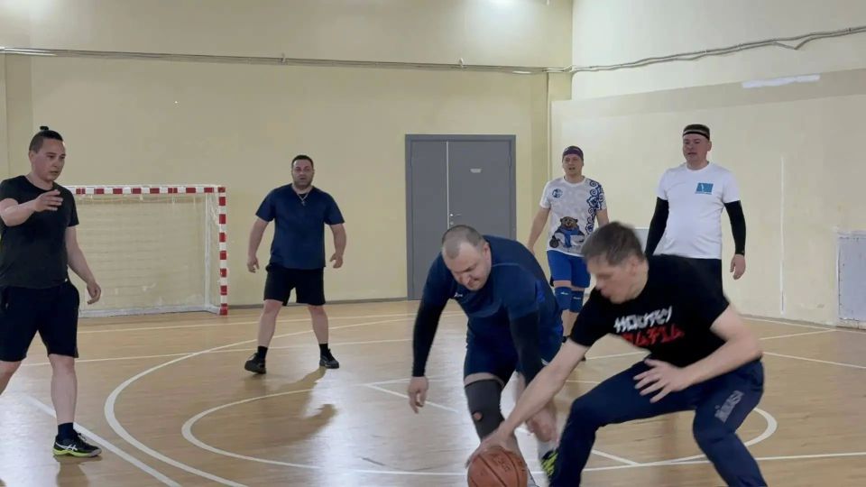 Сахалинские областная Дума и минспорта выиграли этап Спартакиады по баскетболу 3х3 Сахалинские областная Дума и минспорта выиграли этап Спартакиады по баскетболу 3х3