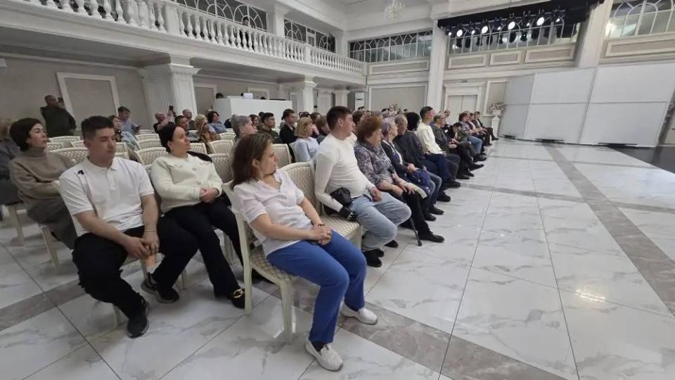 Сахалинский колледж искусств выступил с благотворительным концертом в поддержку ветеранов специальной военной операции и их семей Сахалинский колледж искусств выступил с благотворительным концертом в поддержку ветеранов специальной военной операции и их семей