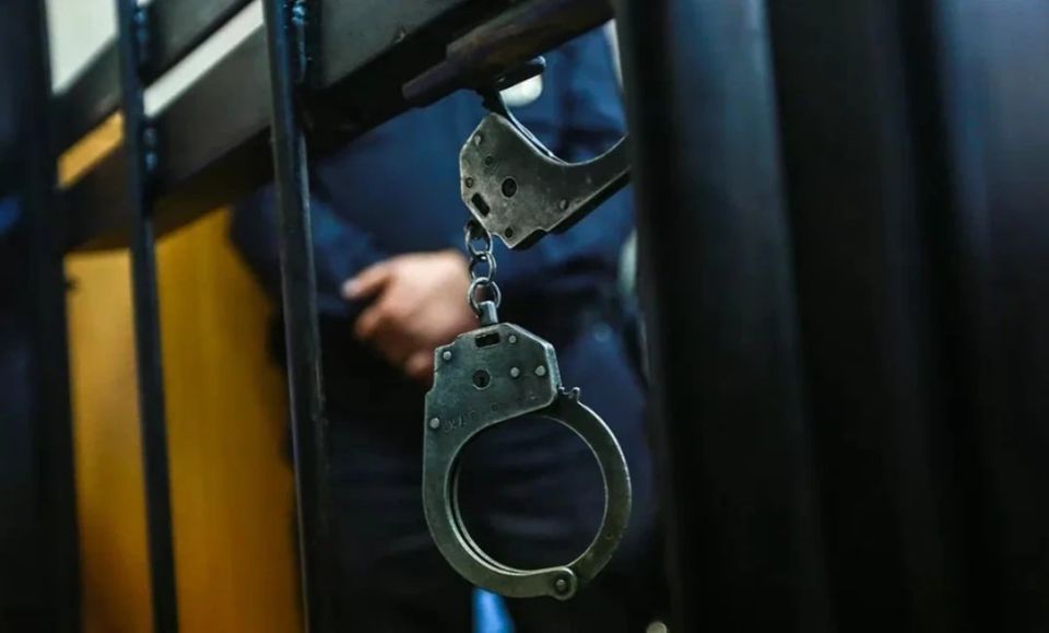 Водителя-экспедитора осудят на Сахалине за кражу имущества на 975 тысяч рублей со склада работодателя Водителя-экспедитора осудят на Сахалине за кражу имущества на 975 тысяч рублей со склада работодателя