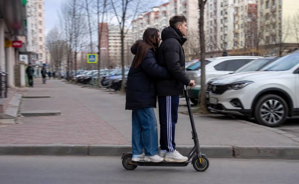 В России хотят сильно ужесточить правила для самокатчиков