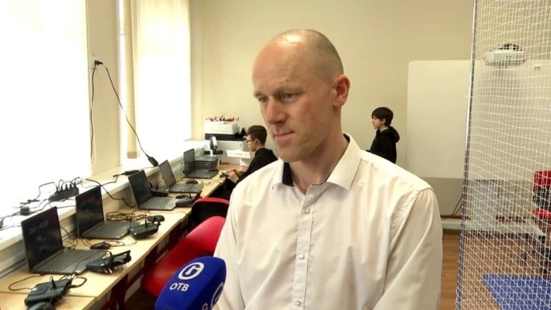 Участник программы «Герои Сахалина и Курил» после тяжелого ранения работает с детьми