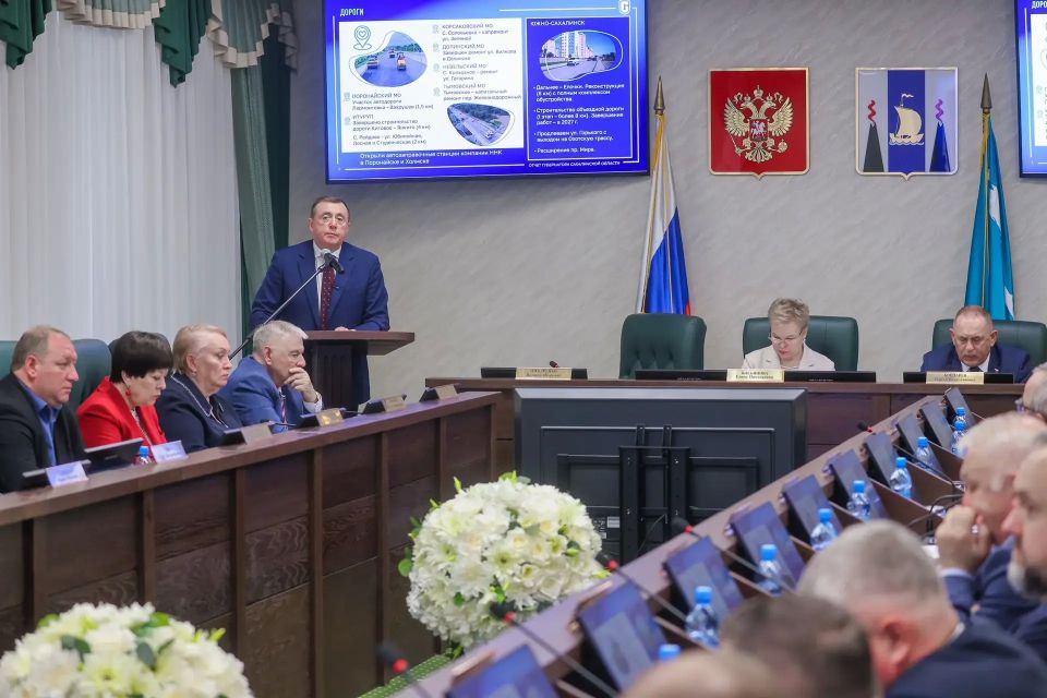 Валерий Лимаренко: Начну с дорог. Главная задача сейчас — привести их в порядок после зимы