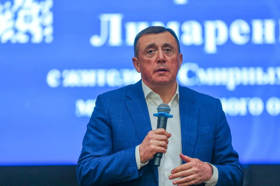 Газификация котельных, новый маммограф, субсидия первокурсникам: Валерий Лимаренко ответил на вопросы жителей Смирныховского района