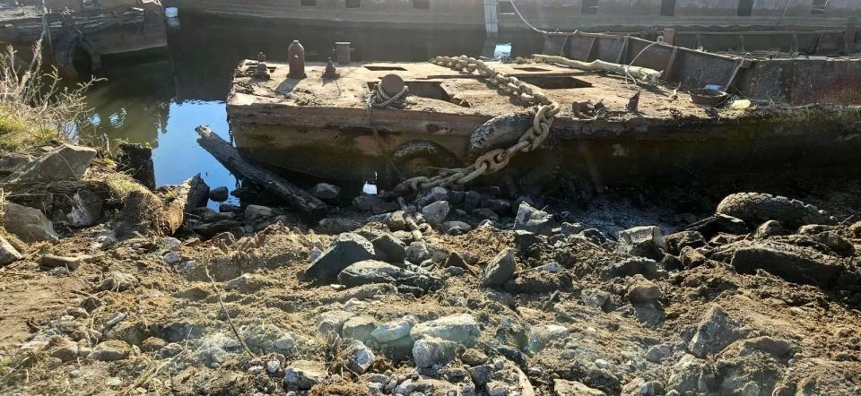 В Томаринском районе приступили к удалению затонувших судов В Томаринском районе приступили к удалению затонувших судов