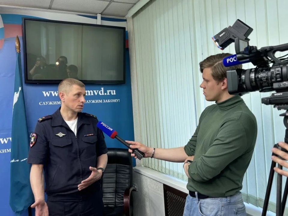 В УМВД России по Сахалинской области состоялся круглый стол, посвященный профилактике дорожно-транспортных происшествий с участием несовершеннолетних водителей, безопасности использования СИМ В УМВД России по Сахалинской области состоялся круглый стол, посвященный профилактике дорожно-транспортных происшествий с участием несовершеннолетних водителей, безопасности использования СИМ