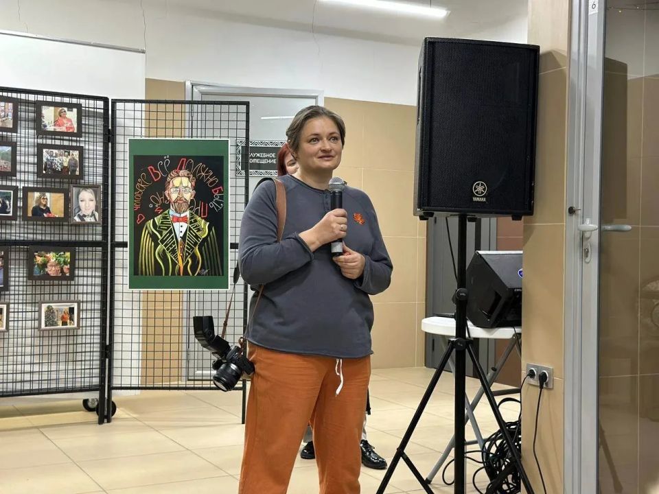 В Южно-Сахалинске открылась солнечная фотовыставка «Рыжие люди»! В Южно-Сахалинске открылась солнечная фотовыставка «Рыжие люди»!