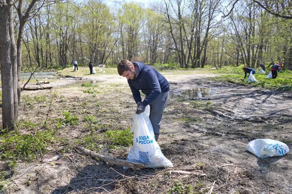 Приводим берега рек в порядок совместными усилиями Приводим берега рек в порядок совместными усилиями