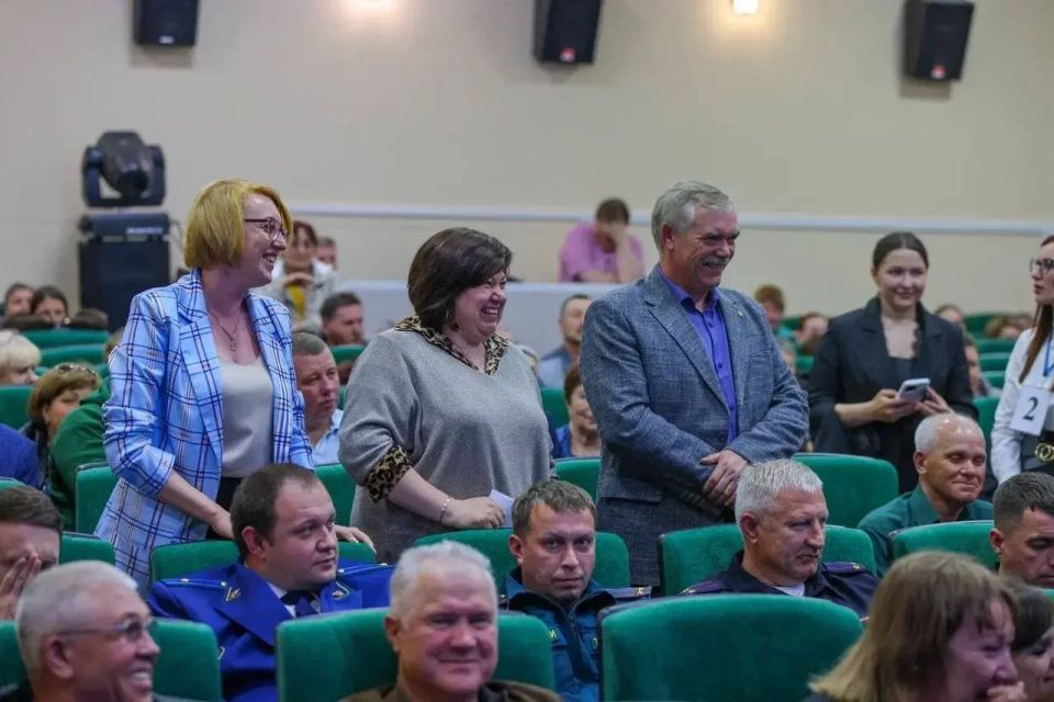 Елена Касьянова вместе с губернатором области посетила Смирныховский район Елена Касьянова вместе с губернатором области посетила Смирныховский район