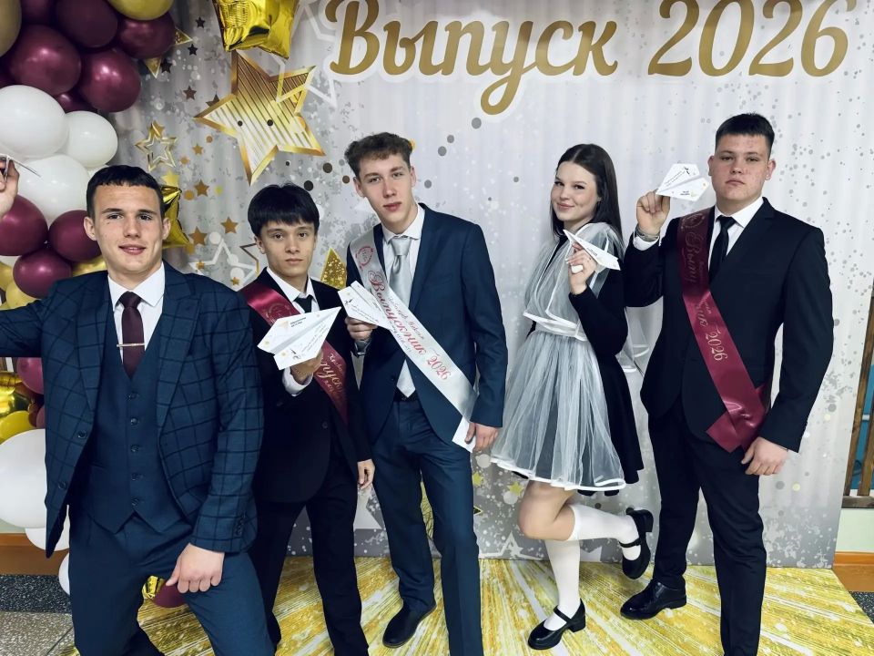 Последний звонок прозвенел для выпускников образовательных учреждений Южно-Сахалинска Последний звонок прозвенел для выпускников образовательных учреждений Южно-Сахалинска