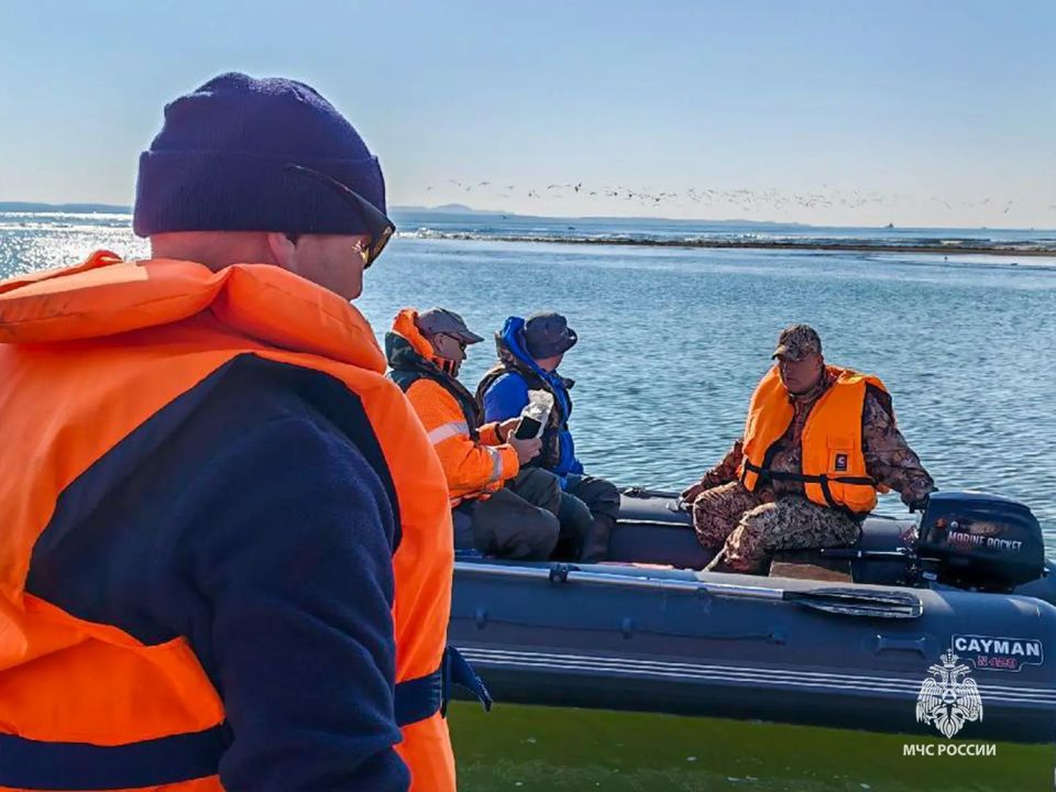 Инспекторы ГИМС напоминают рыбакам о правилах безопасности Инспекторы ГИМС напоминают рыбакам о правилах безопасности
