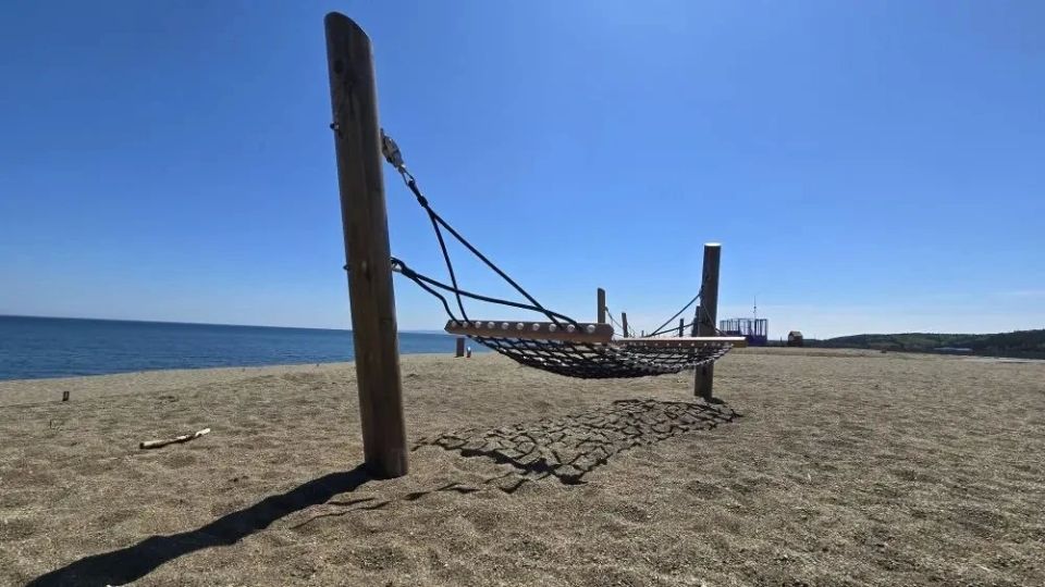 Пляж "Охота" в Корсаковском районе готовят к летнему сезону Пляж "Охота" в Корсаковском районе готовят к летнему сезону