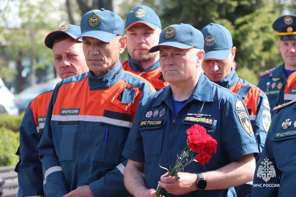 31 год спустя: в Южно-Сахалинске почтили память жертв Нефтегорского землетрясения 31 год спустя: в Южно-Сахалинске почтили память жертв Нефтегорского землетрясения