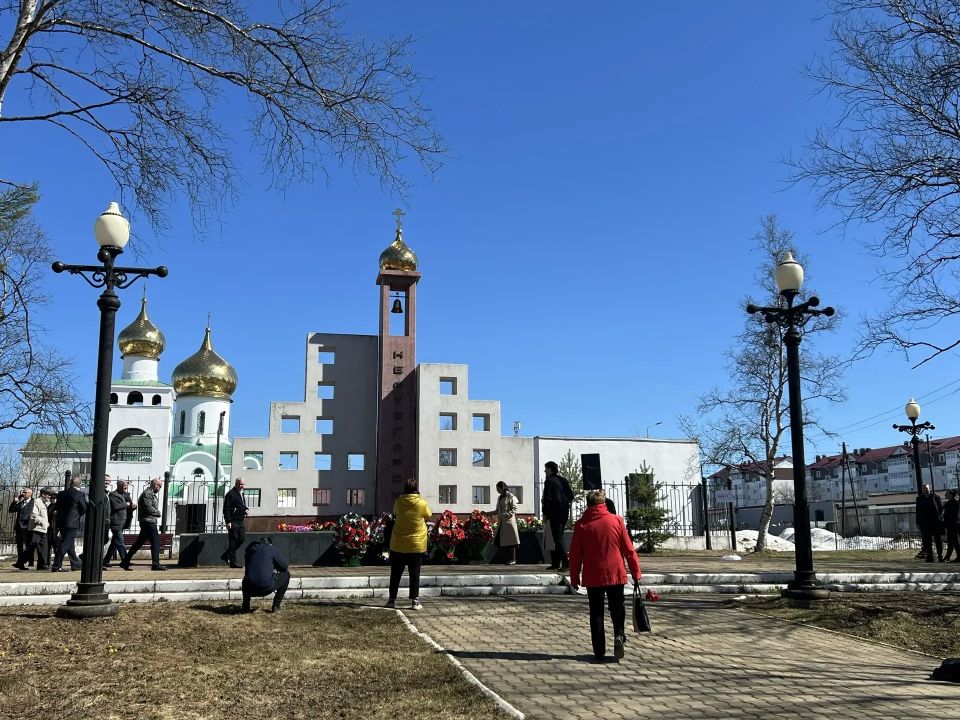 31 год трагедии в Нефтегорске: в Охе и Южно-Сахалинске почтили память жертв 31 год трагедии в Нефтегорске: в Охе и Южно-Сахалинске почтили память жертв