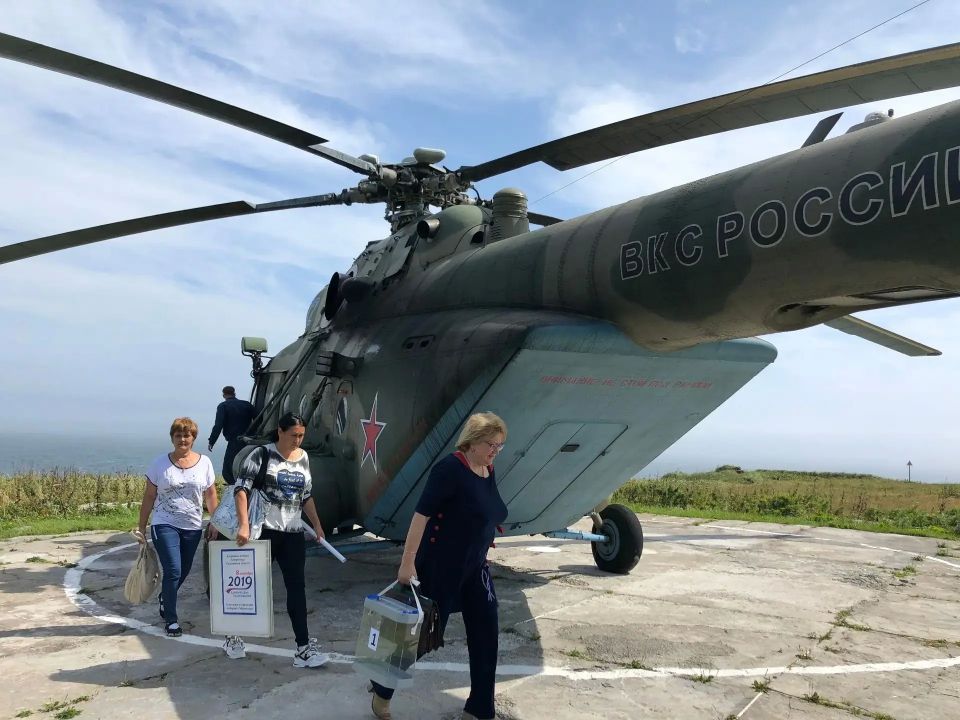 Уважаемые военнослужащие и ветераны пограничной службы! Уважаемые военнослужащие и ветераны пограничной службы!