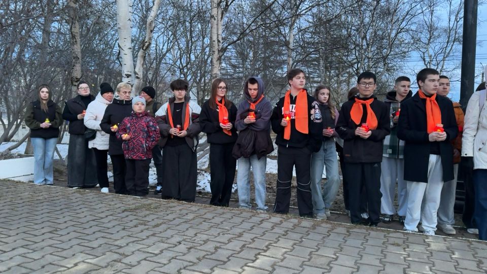 Жители Сахалина и Курил вспомнили одну из самых печальных страниц в истории региона - разрушительное землетрясение в Нефтегорске Жители Сахалина и Курил вспомнили одну из самых печальных страниц в истории региона - разрушительное землетрясение в Нефтегорске