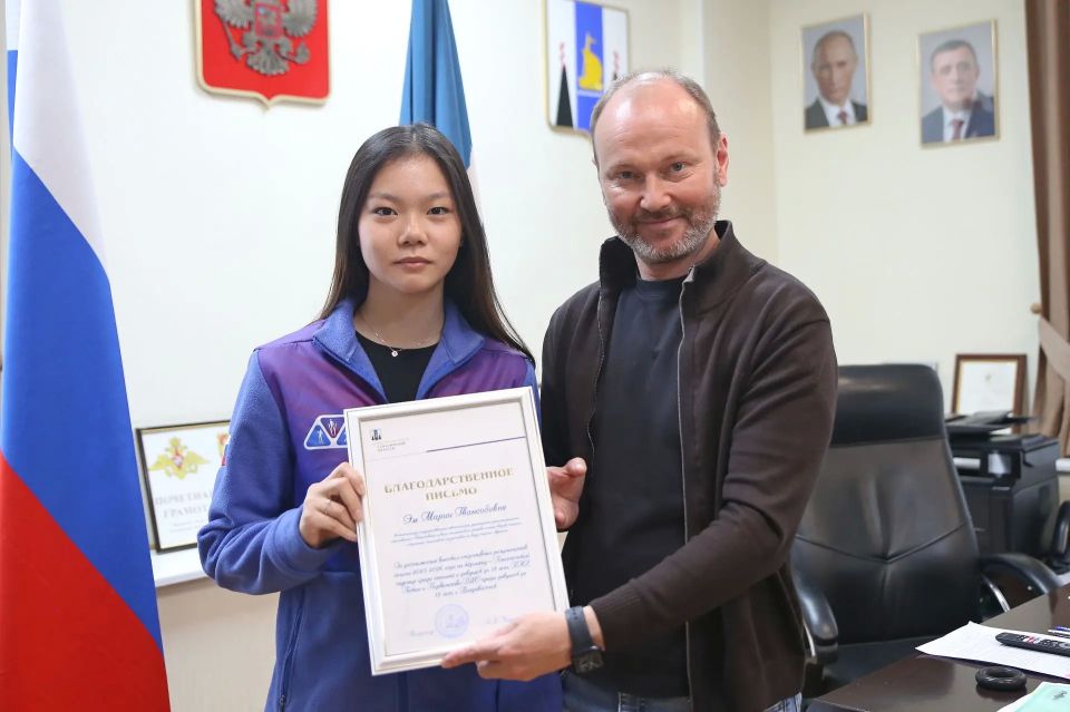 В сахалинском минспорте чествовали островных кёрлингистов В сахалинском минспорте чествовали островных кёрлингистов
