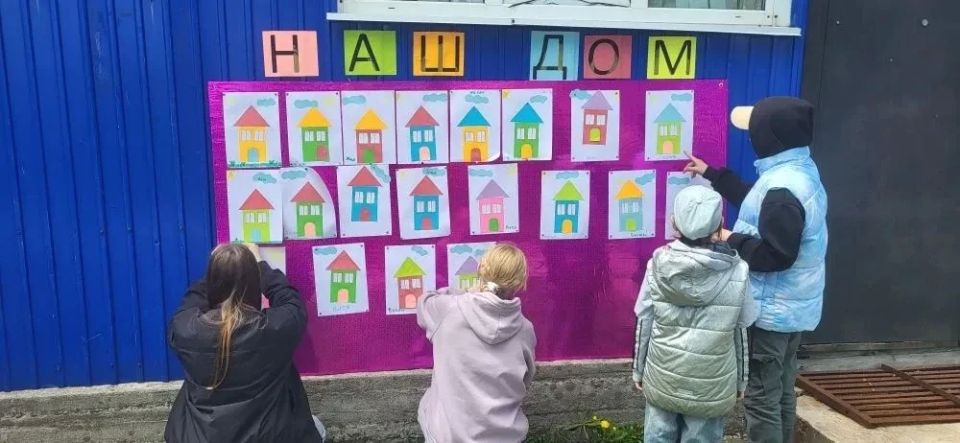 Дом культуры села Рейдово пригласил сегодня рейдовских мальчишек и девчонок на развлекательную программу «Летние каникулы» Дом культуры села Рейдово пригласил сегодня рейдовских мальчишек и девчонок на развлекательную программу «Летние каникулы»