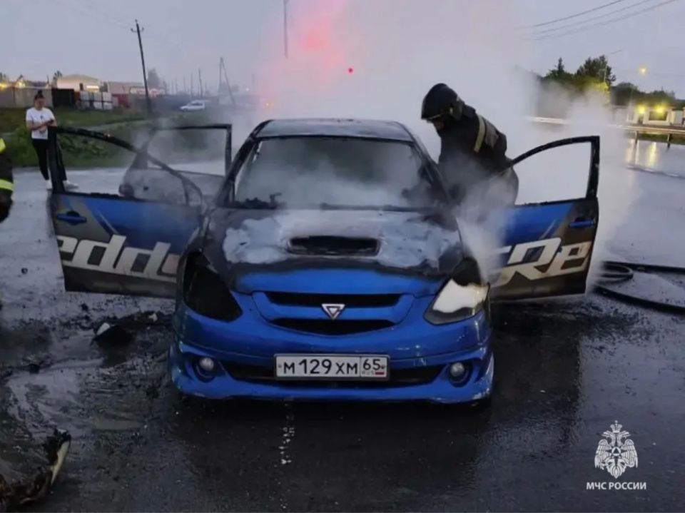 Огнеборцы ликвидировали возгорание автомобиля