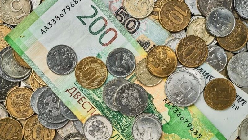 Сахалинская область вошла в топ-5 регионов России по уровню средних зарплат