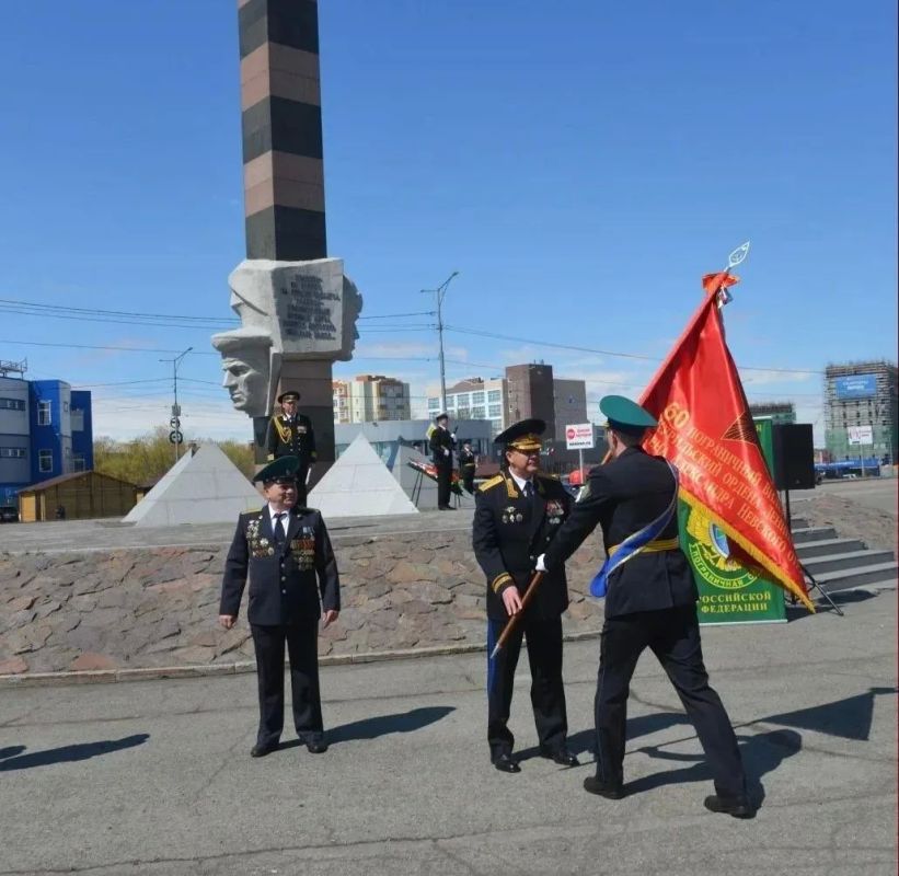 Специалисты Музейно-мемориального комплекса «Победа» приняли участие в торжественных мероприятиях, посвящённых Дню пограничника и 100-летию Камчатского пограничного отряда, передав для поздравления ветеранов и действующих...