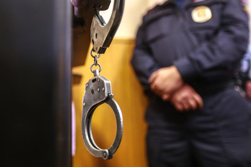 В Южно-Сахалинске полицией раскрыта кража из парфюмерного магазина В Южно-Сахалинске полицией раскрыта кража из парфюмерного магазина