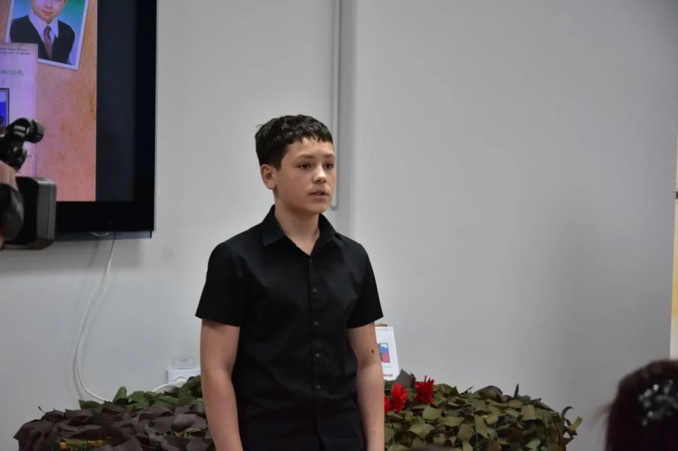Улицу в Долинске назвали в честь героя СВО Владислава Богомолова Улицу в Долинске назвали в честь героя СВО Владислава Богомолова