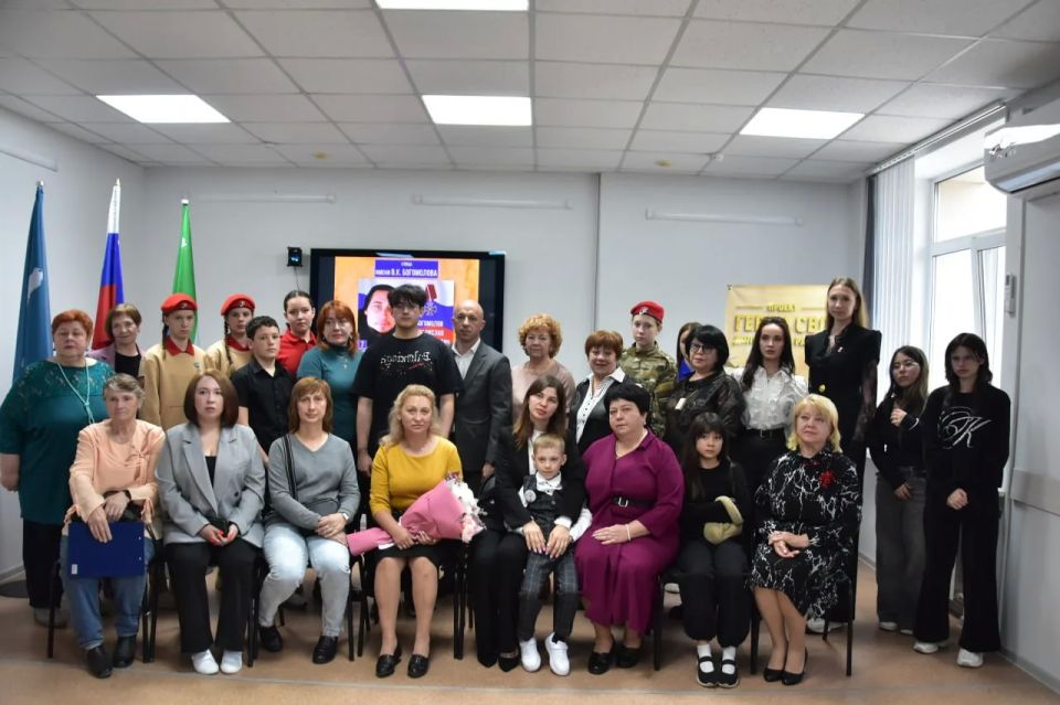Улицу в Долинске назвали в честь героя СВО Владислава Богомолова Улицу в Долинске назвали в честь героя СВО Владислава Богомолова