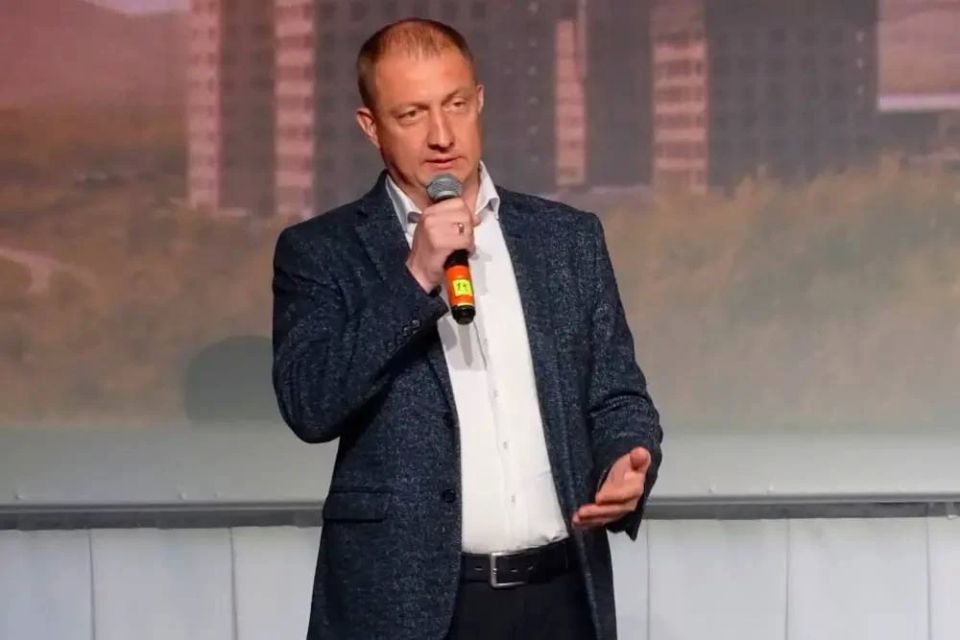 Держать руку на пульсе и быть в гуще событий: Алексей Плотников рассказал об итогах рабочей недели Держать руку на пульсе и быть в гуще событий: Алексей Плотников рассказал об итогах рабочей недели