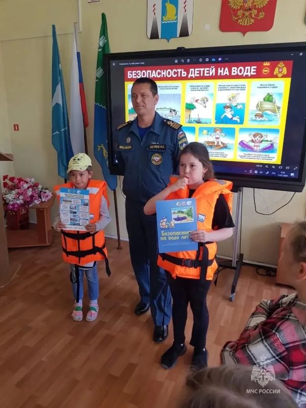 Сегодня в рубрике #ЛицаМЧС Иннокентий Беляев, старший государственный инспектор по маломерным судам Центра ГИМС Сегодня в рубрике #ЛицаМЧС Иннокентий Беляев, старший государственный инспектор по маломерным судам Центра ГИМС