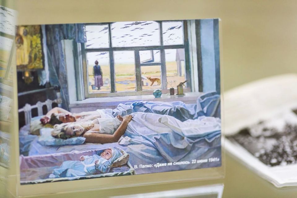 Выставка-хроника первых дней войны открылась в СахОУНБ Выставка-хроника первых дней войны открылась в СахОУНБ