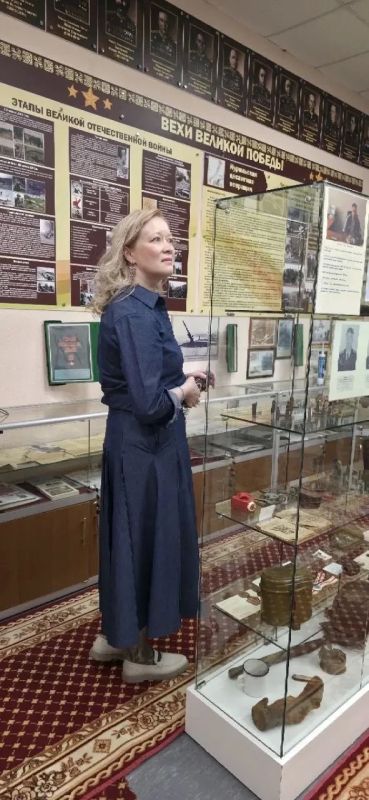 В школьном музее Курильска открыли витрину, где бережно собраны личные вещи выпускника местной школы и Героя, который отдал жизнь, исполняя свой воинский долг В школьном музее Курильска открыли витрину, где бережно собраны личные вещи выпускника местной школы и Героя, который отдал жизнь, исполняя свой воинский долг