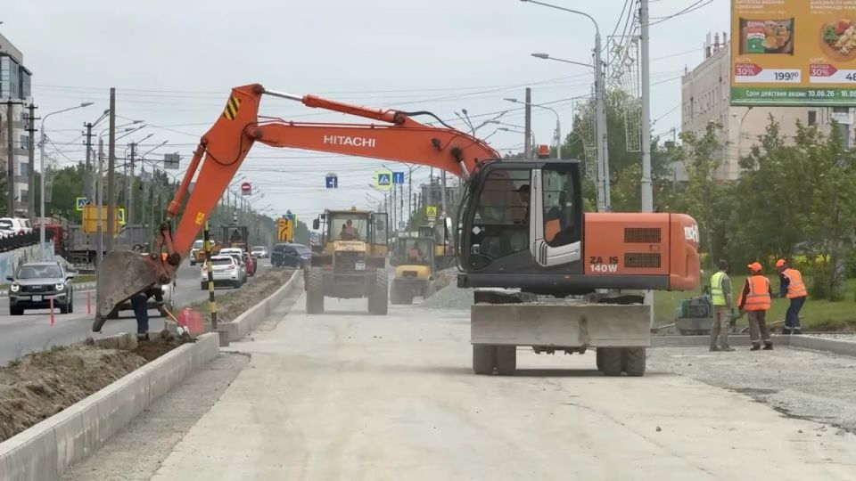 На улице Комсомольской в Южно-Сахалинске обустроят остановочный и парковочный карманы На улице Комсомольской в Южно-Сахалинске обустроят остановочный и парковочный карманы