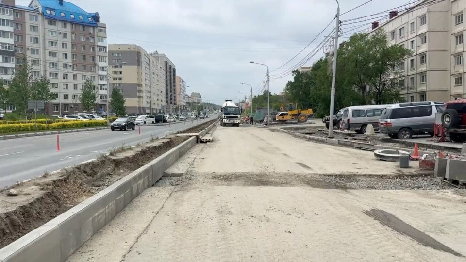 На улице Комсомольской в Южно-Сахалинске обустроят остановочный и парковочный карманы На улице Комсомольской в Южно-Сахалинске обустроят остановочный и парковочный карманы