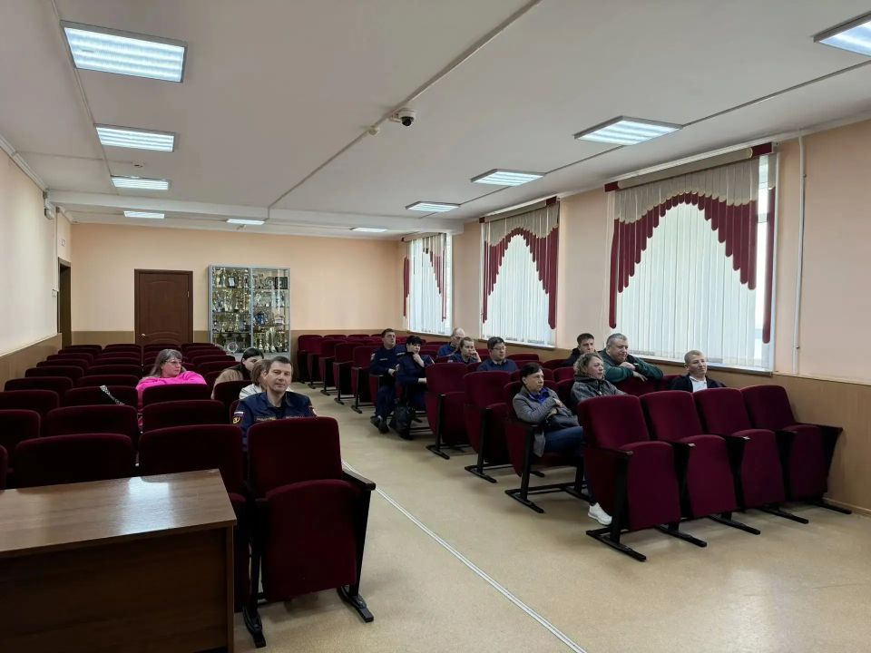 Специалисты центра обработки вызовов системы-112 областного управления обеспечения мероприятий в области ГО, ЧС и ПБ продолжают работу по популяризации единого номера вызова экстренных служб – 112 и проведению методических... Специалисты центра обработки вызовов системы-112 областного управления обеспечения мероприятий в области ГО, ЧС и ПБ продолжают работу по популяризации единого номера вызова экстренных служб – 112 и проведению методических...