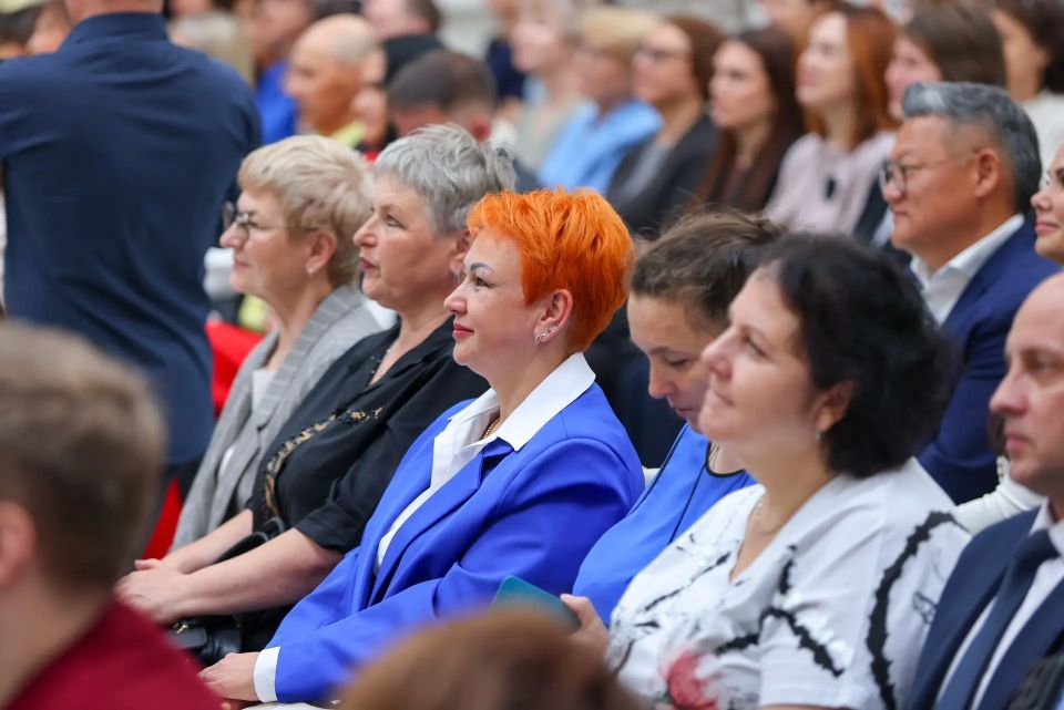 В преддверии Дня медицинского работника лучшие сотрудники отрасли отмечены наградами В преддверии Дня медицинского работника лучшие сотрудники отрасли отмечены наградами