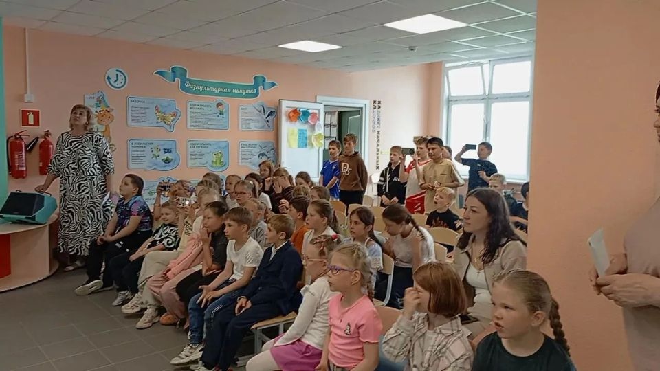 В пришкольном лагере «Солнышко» Курильской средней школы накануне состоялось закрытие смены В пришкольном лагере «Солнышко» Курильской средней школы накануне состоялось закрытие смены