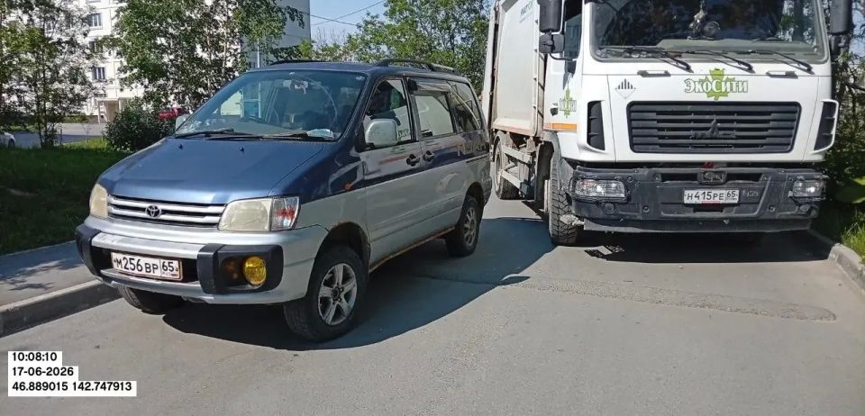 Региональный оператор напоминает о недопустимости создания помех для спецтехники со стороны автомобилистов Региональный оператор напоминает о недопустимости создания помех для спецтехники со стороны автомобилистов