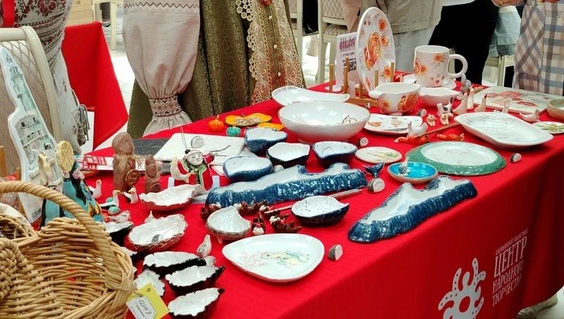 В областном центре народного творчества прошла выставка-ярмарка «Народы России: от ремесла до угощения» В областном центре народного творчества прошла выставка-ярмарка «Народы России: от ремесла до угощения»