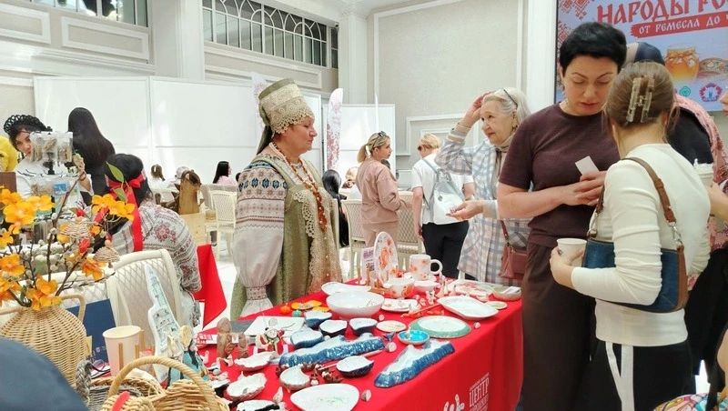 В областном центре народного творчества прошла выставка-ярмарка «Народы России: от ремесла до угощения» В областном центре народного творчества прошла выставка-ярмарка «Народы России: от ремесла до угощения»