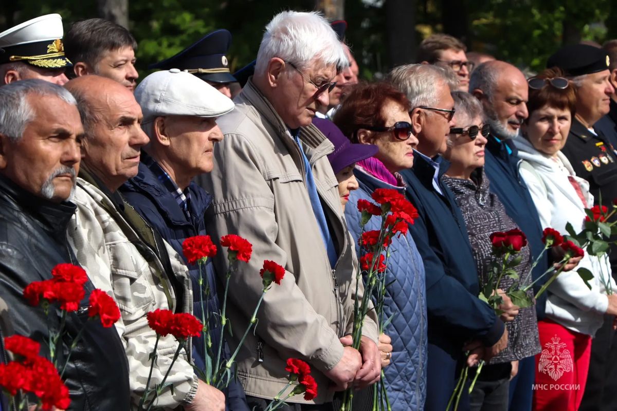 Память, которая не гаснет. Митинг, посвященный 85-й годовщине начала Великой Отечественной войны, прошел на площади Славы Память, которая не гаснет. Митинг, посвященный 85-й годовщине начала Великой Отечественной войны, прошел на площади Славы