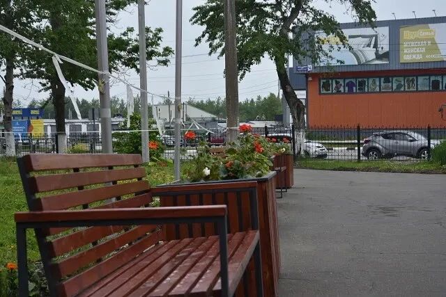 Школьный двор как мечта: в Долинске появился «Глобус» благодаря идеям учеников Школьный двор как мечта: в Долинске появился «Глобус» благодаря идеям учеников