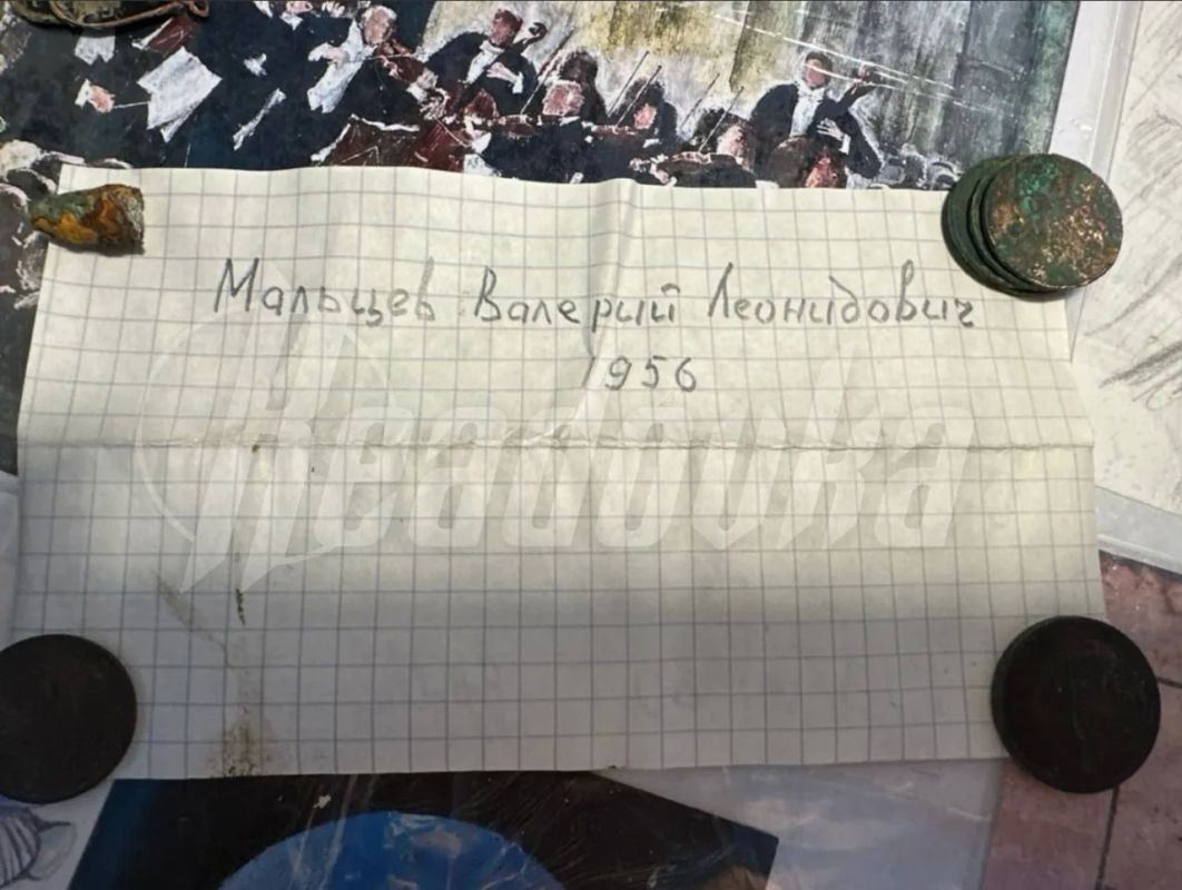 На пике Чехова нашли капсулу времени из 1980 года, посвященную Олимпиаде в Москве На пике Чехова нашли капсулу времени из 1980 года, посвященную Олимпиаде в Москве