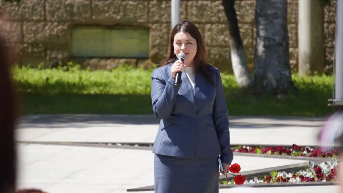 В Аниве впервые зажгли Вечный огонь В Аниве впервые зажгли Вечный огонь