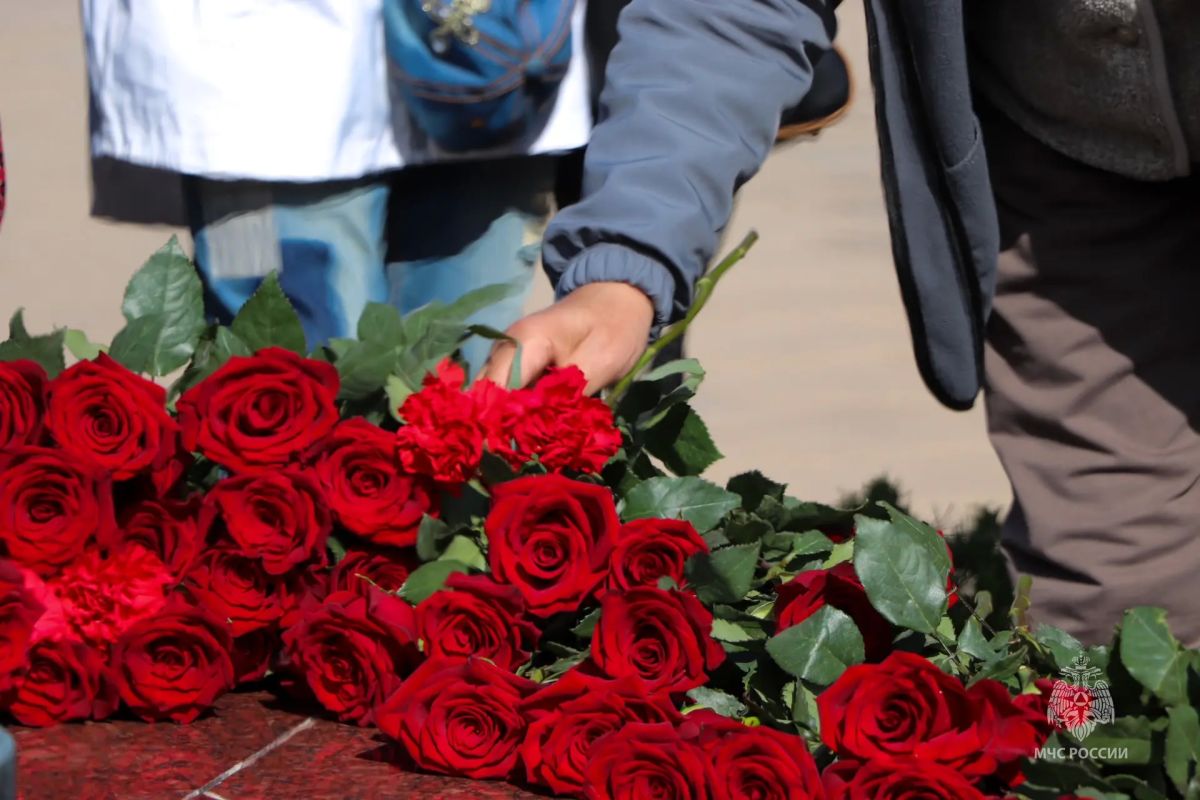 Память, которая не гаснет. Митинг, посвященный 85-й годовщине начала Великой Отечественной войны, прошел на площади Славы Память, которая не гаснет. Митинг, посвященный 85-й годовщине начала Великой Отечественной войны, прошел на площади Славы