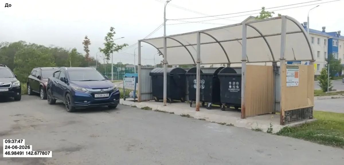 Припаркованные вблизи контейнерных площадок автомобили блокируют проезд спецтехники Припаркованные вблизи контейнерных площадок автомобили блокируют проезд спецтехники