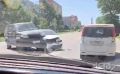 Столкнувшиеся авто затруднили проезд по ул. Ленина в Южно-Сахалинске