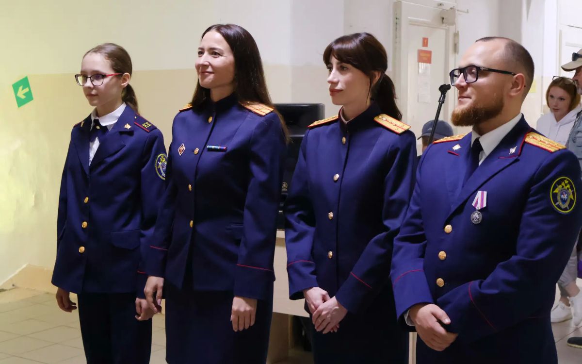 В День ветерана боевых действий сотрудники следственного управления СК России по Сахалинской области поздравили и поддержали бойцов в госпитале В День ветерана боевых действий сотрудники следственного управления СК России по Сахалинской области поздравили и поддержали бойцов в госпитале