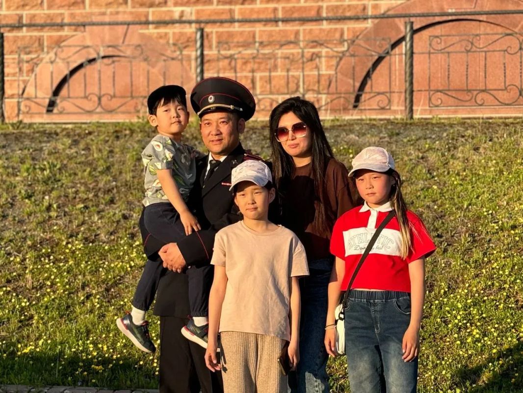 В День ГИБДД в моей рубрике #ЖЗЛ_Острова расскажу о подполковнике полиции, начальнике отдела ДПС и взаимодействия с правоохранительными органами Олеге Кане В День ГИБДД в моей рубрике #ЖЗЛ_Острова расскажу о подполковнике полиции, начальнике отдела ДПС и взаимодействия с правоохранительными органами Олеге Кане