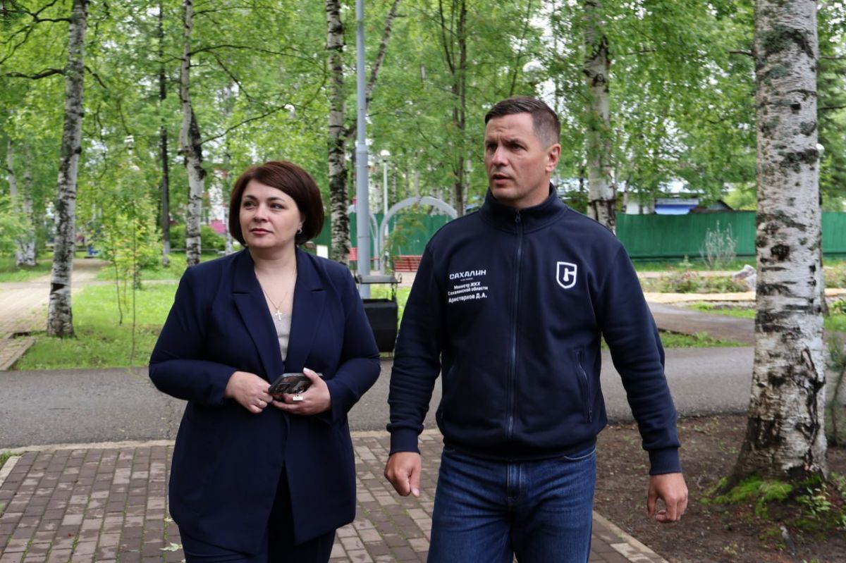 Парки в порядке, но есть недочёты: министр ЖКХ оценил благоустройство в Смирных Парки в порядке, но есть недочёты: министр ЖКХ оценил благоустройство в Смирных