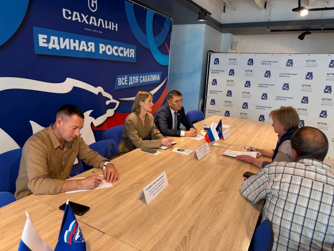 Депутаты на связи: приемы, выезды и юридическая помощь жителям Депутаты на связи: приемы, выезды и юридическая помощь жителям